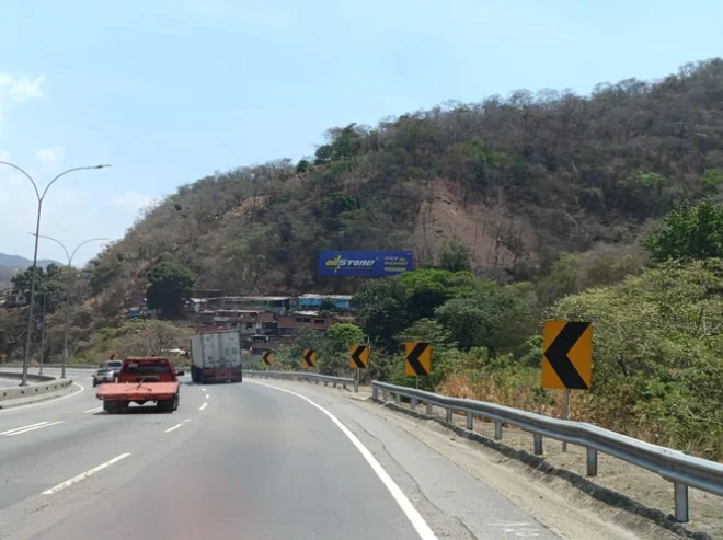 Autopista Guarenas - Guatire - MI-A20006