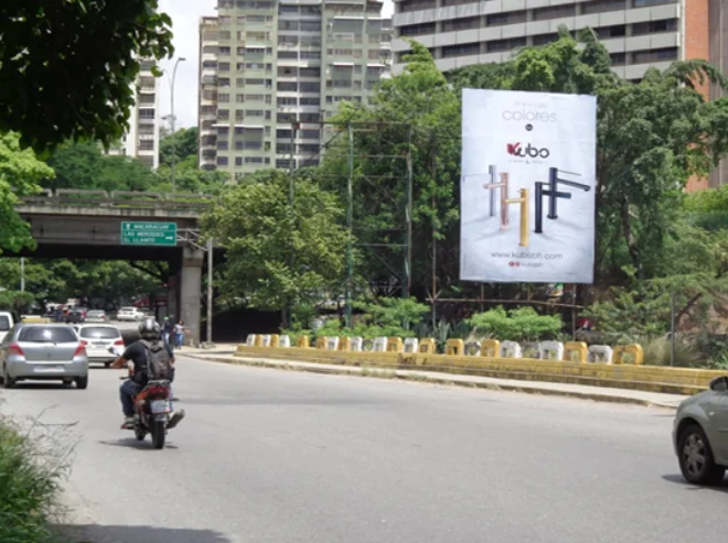Av. Macaracuay - MI-A00010