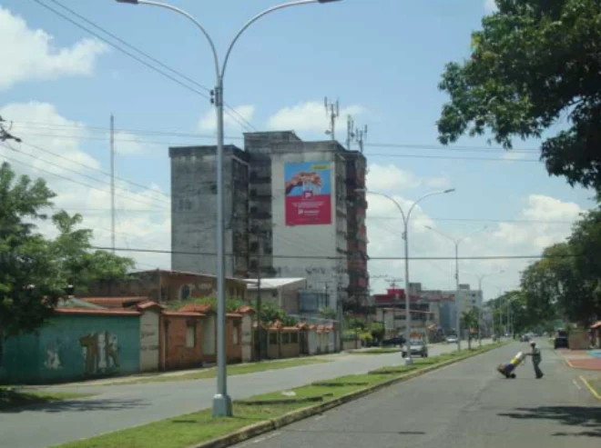Av. 13 De Junio - PO-A00015