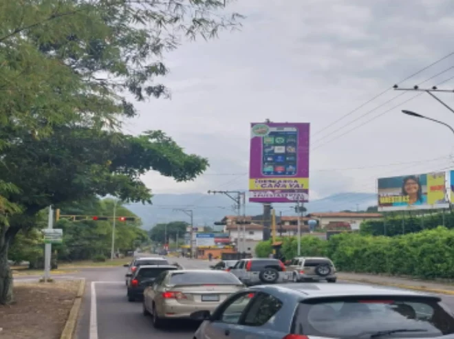 Estacionamiento De La Empresa Lider Auto - TA-A00011